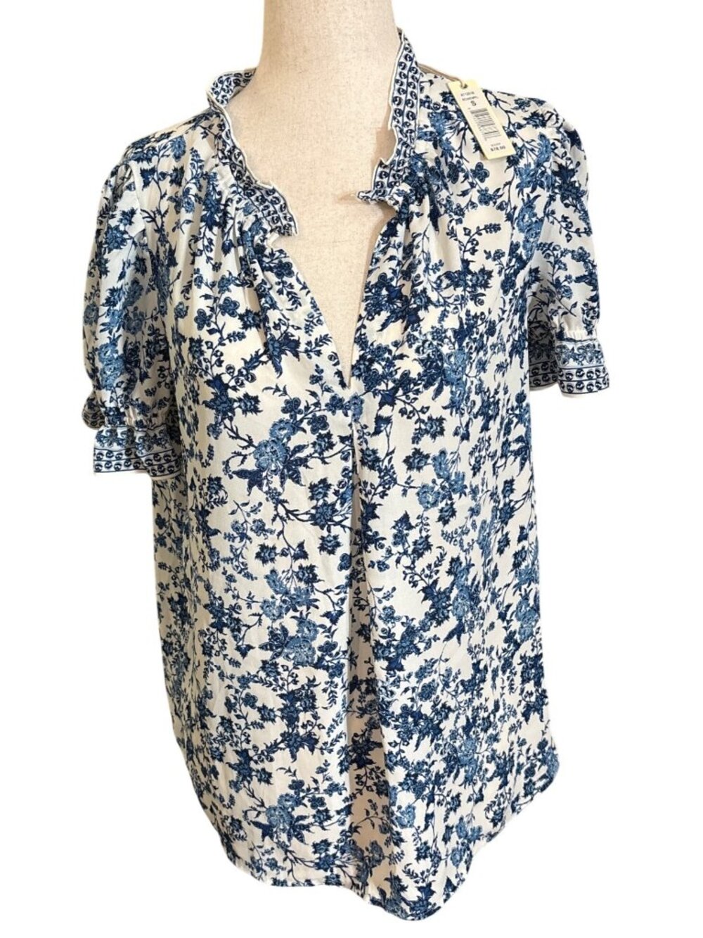 Max Studio Womens Blue Floral Print Ruffle Neck Blouse Size Small New With Tags
